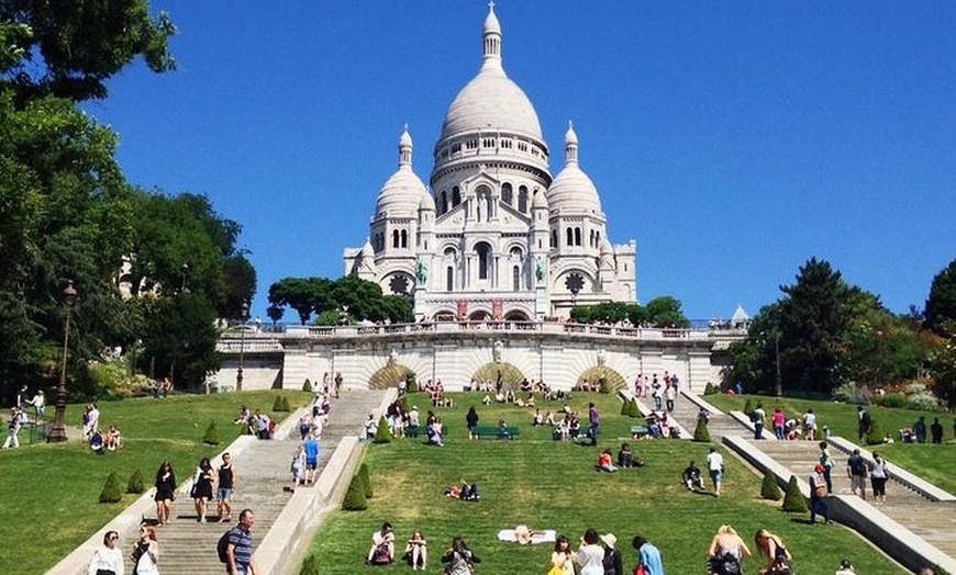 Image 3: Paris Montmartre : visite de 2 heures en groupe en Allemand ou Anglais