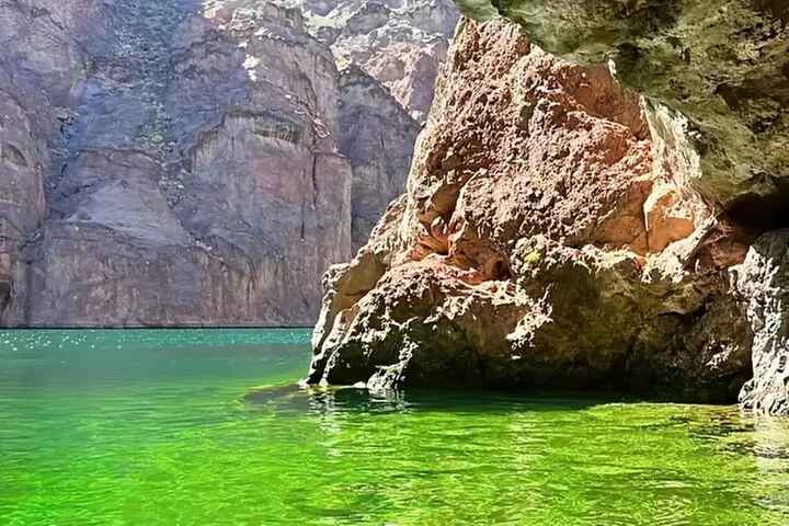 Las Vegas: Guided Kayak Tour from Willow Beach to Emerald Cave