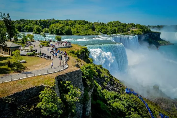Toronto and Niagara Falls Walking Tour Pass - Primary Image