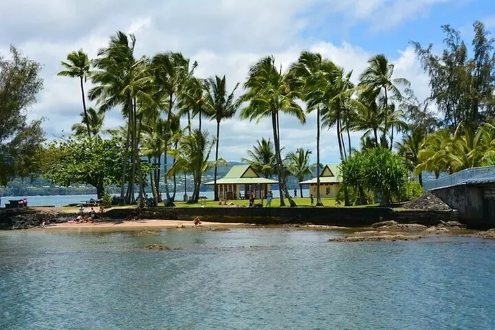 Historic Hilo Bay and Coconut Island Guided Kayak Adventure - Second Medium