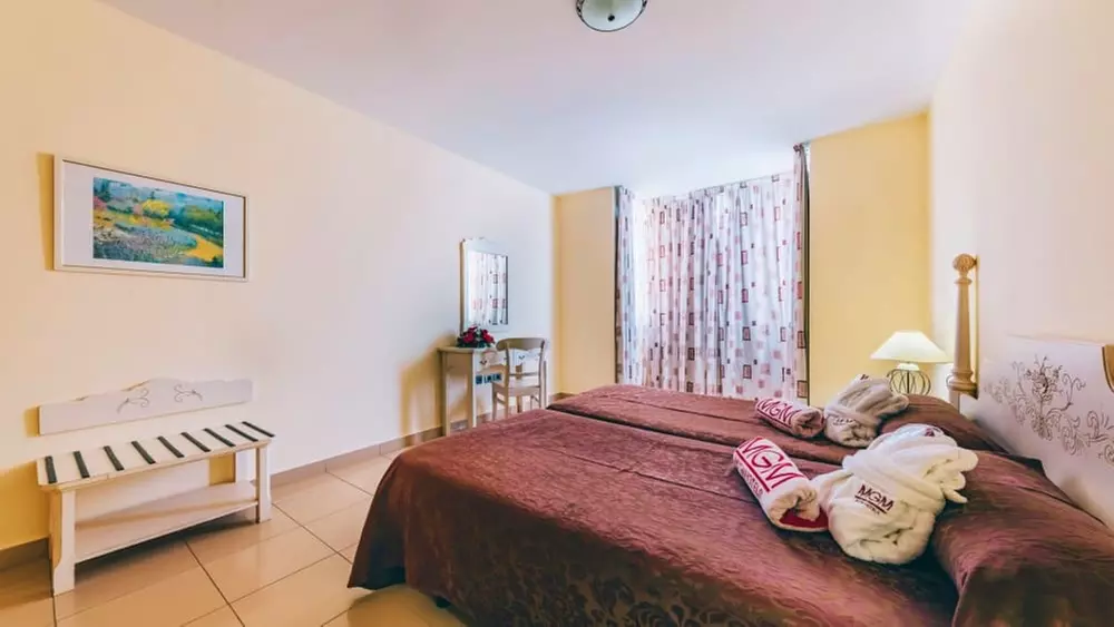 ✈ TENERIFE | San Miguel de Abona - Grand Muthu Golf Plaza Hotel & S...