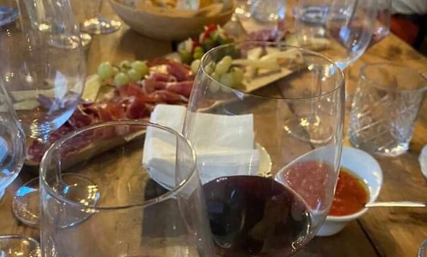 Image 4: Vino y Cultura Frigiliana Búsqueda del Tesoro