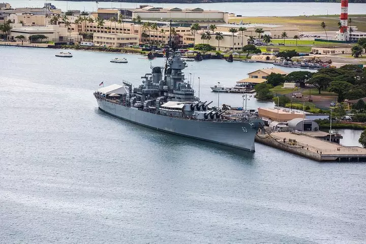 Pearl Harbor, USS Arizona Memorial & Honolulu City Tour
