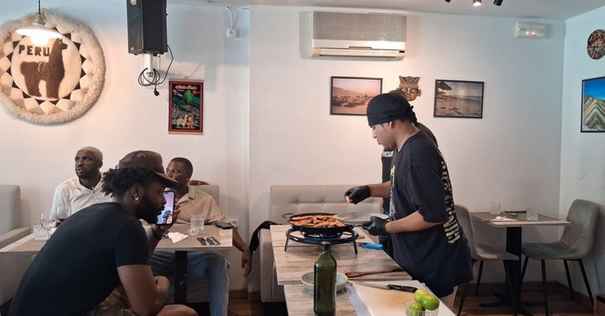 Clase de cocina de paella y sangría en Barcelona