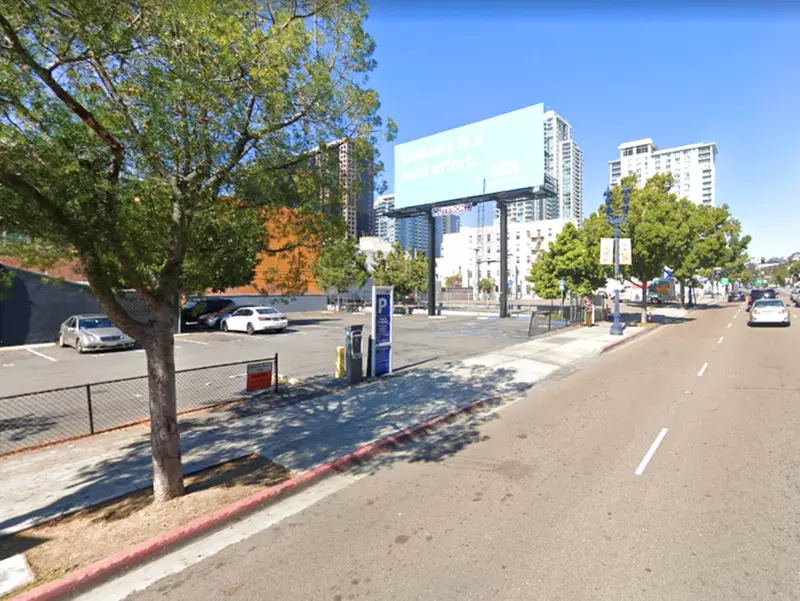 Parking at 1028 Broadway Lot