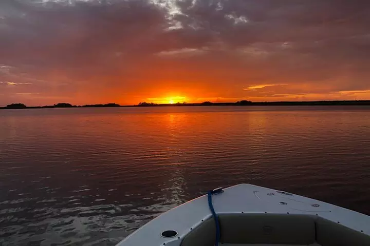 2-HR Private Hilton Head Sunset Cruise – Dolphin & Coastal Views