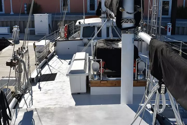 2-Hour Sunset Sailing With Wine In Stock Island