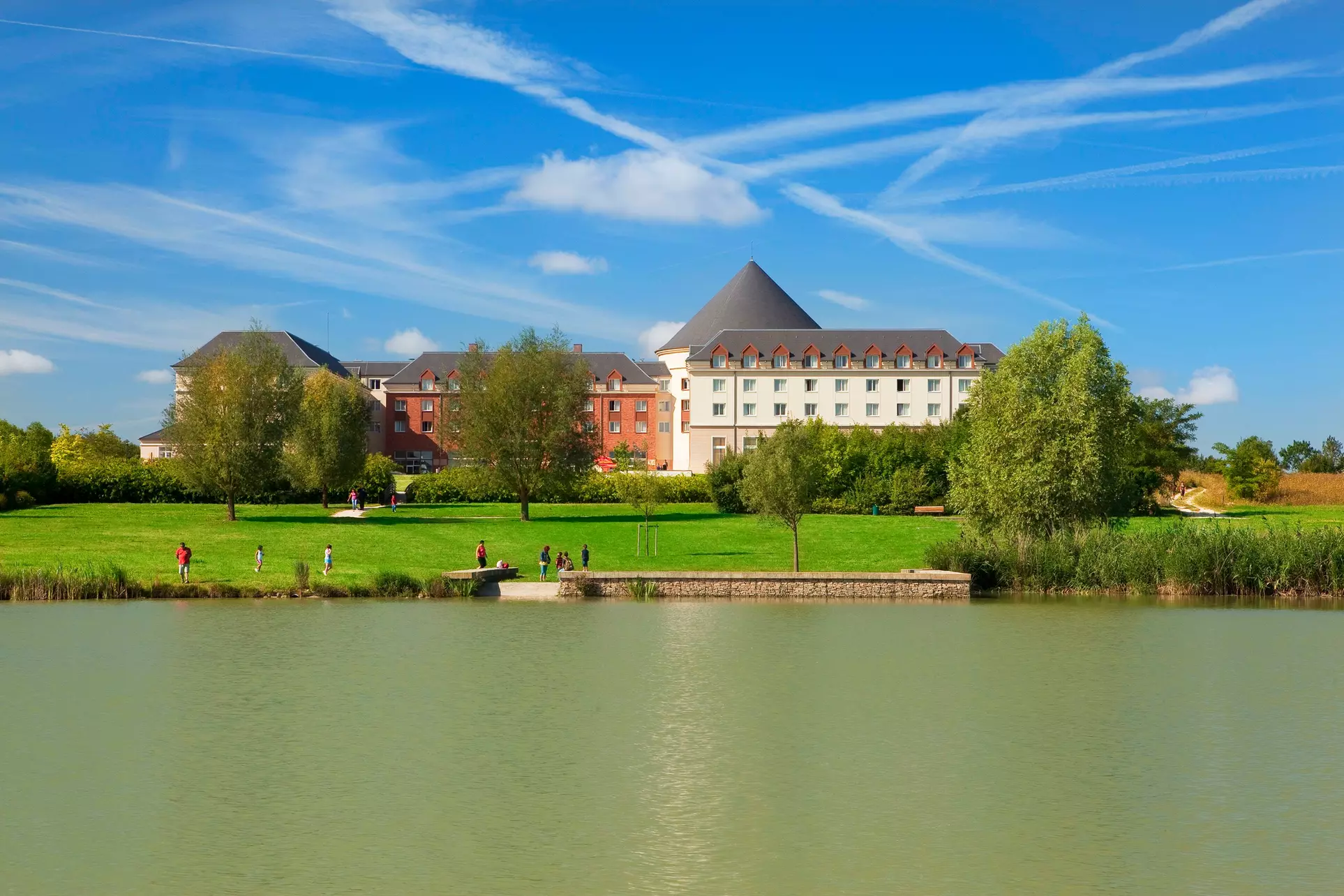 ✈ ÎLE-DE-FRANCE | Magny-Le-Hongre - Grand Magic Hotel 4*, 1 Nacht -...