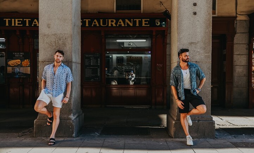 Image 20: Sesión de fotos en pareja & tour fotográfico, Madrid