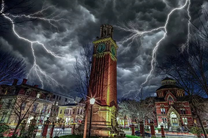 Providence Ghost Tours: Phantoms, Poltergeists, & Pestilence