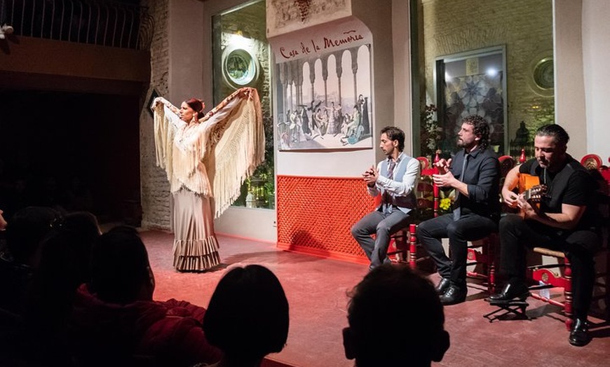 Image 7: Entrada al espectáculo de flamenco en la Casa de la Memoria
