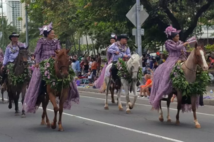 Semi Private Honolulu Historical Tour