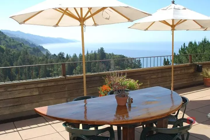 Self-Guided Audio Driving Tour in Big Sur PCH Highway 1