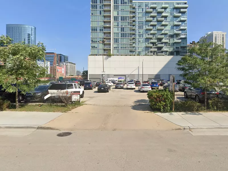 Parking at 640 W. Washington Blvd. Lot