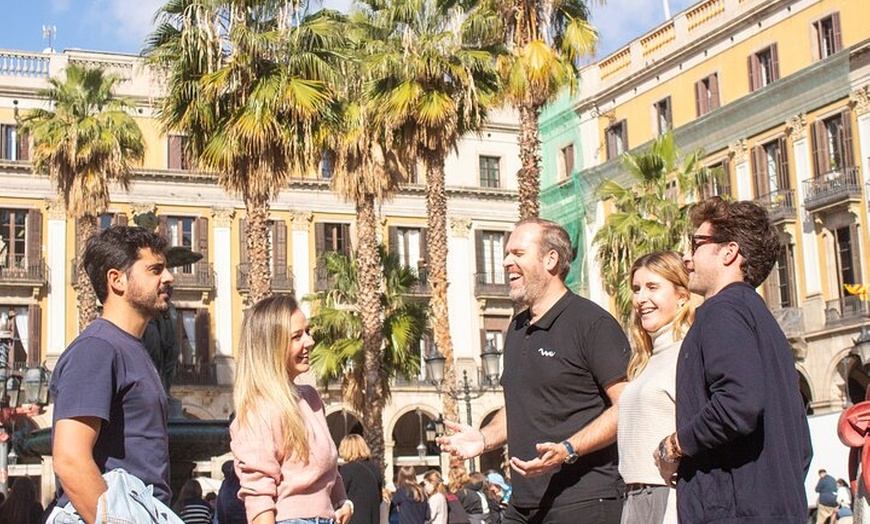 Image 14: Tour a pie en helicóptero, velero y casco antiguo de Barcelona