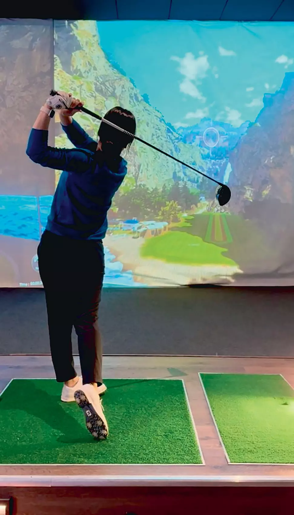 $15 For 1-Hour Golf Simulator Bay Rental For Up To 2 People (Reg. $30)