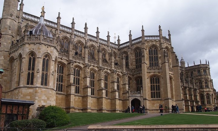 Image 8: Windsor Castle, Stonehenge & Roman Baths Private Tour