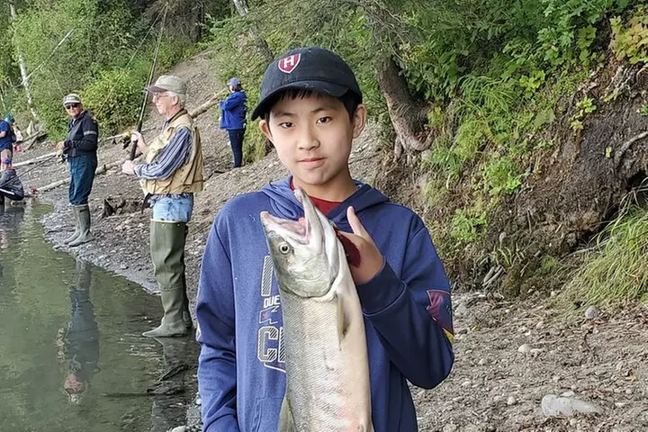 Alaskan Salmon 8-Hour Fishing Experience