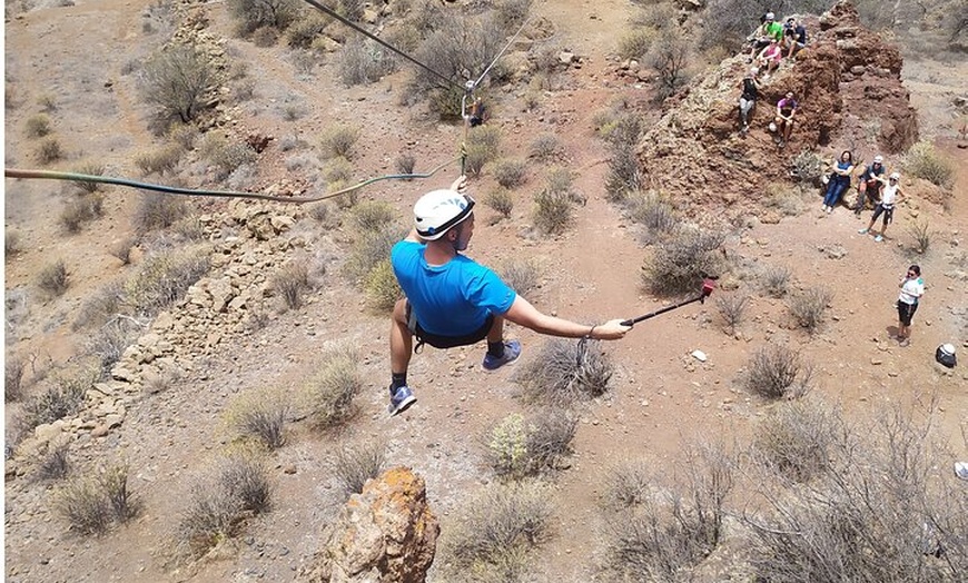 Image 10: Escalada + Tirolesa + Vía Ferrata + Cueva. Ruta de aventura en Gran...
