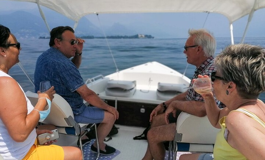 Image 4: Crociera in barca con degustazione di vini e cibi del Garda