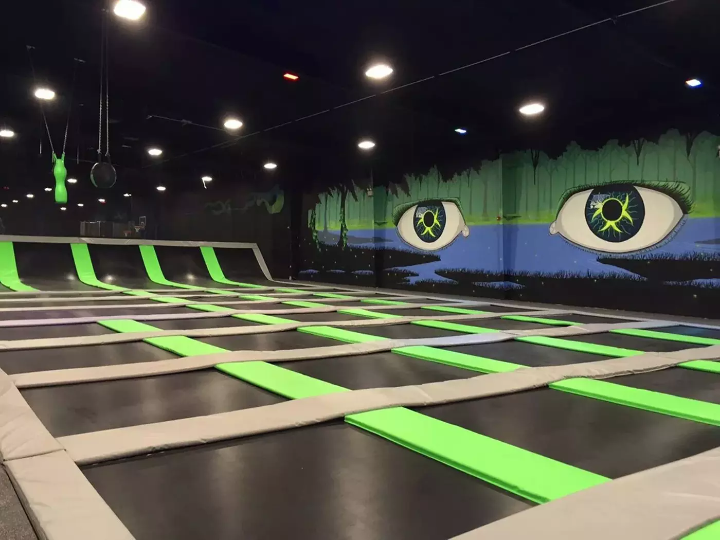$10 For 2 Hours Of Flight Time For 1 Person (Reg. $20) - Primary Image