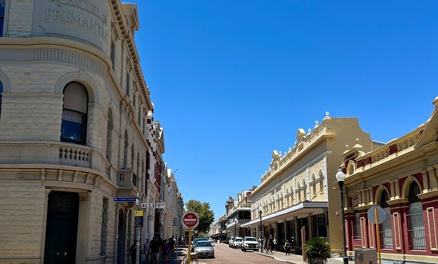 Image 15: Perth Wide Sightseeing