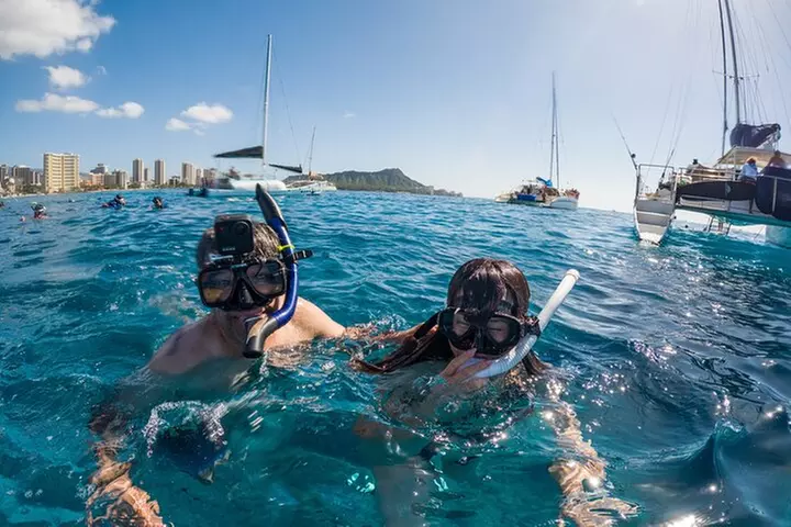 Moana's Waikīkī Grand Guided Turtle Snorkel & Sailing Adventure