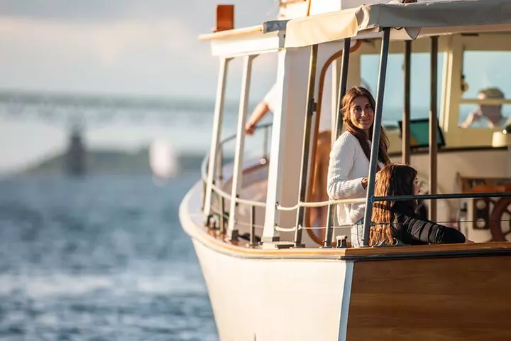 1 Hour Afternoon Tour of Newport Harbor and Narragansett Bay