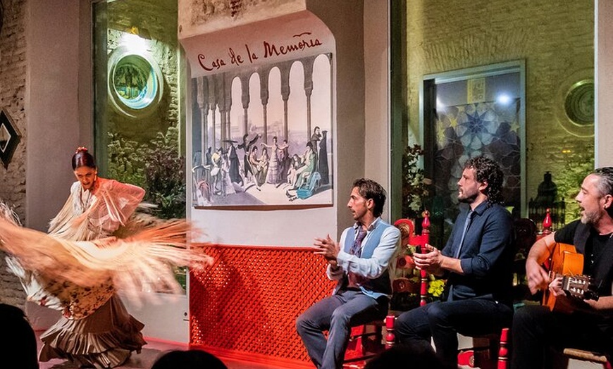 Image 2: Entrada al espectáculo de flamenco en la Casa de la Memoria