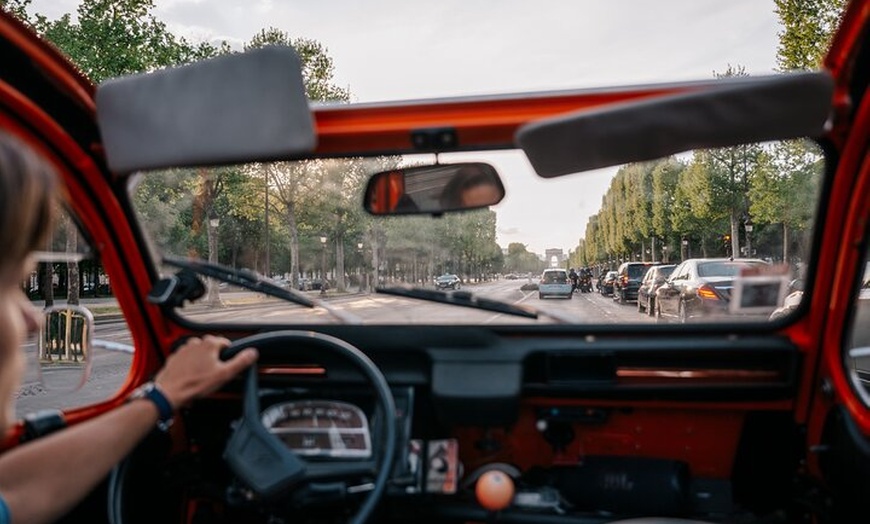 Image 5: Circuit Privé d'une Heure et Demie à Paris en Citroën Classique