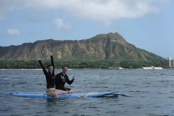 1.5-Hour Semi Private Surfing Lesson in Honolulu