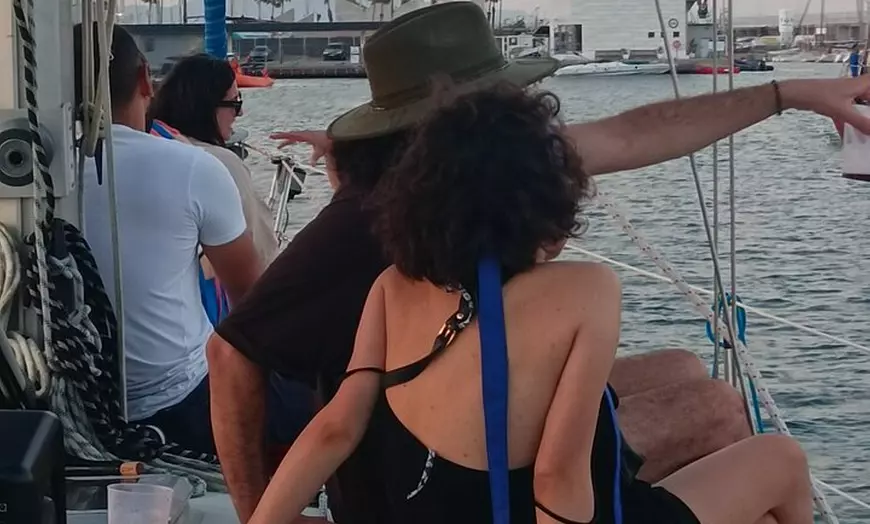 Image 5: Tour en velero al atardecer en Barcelona