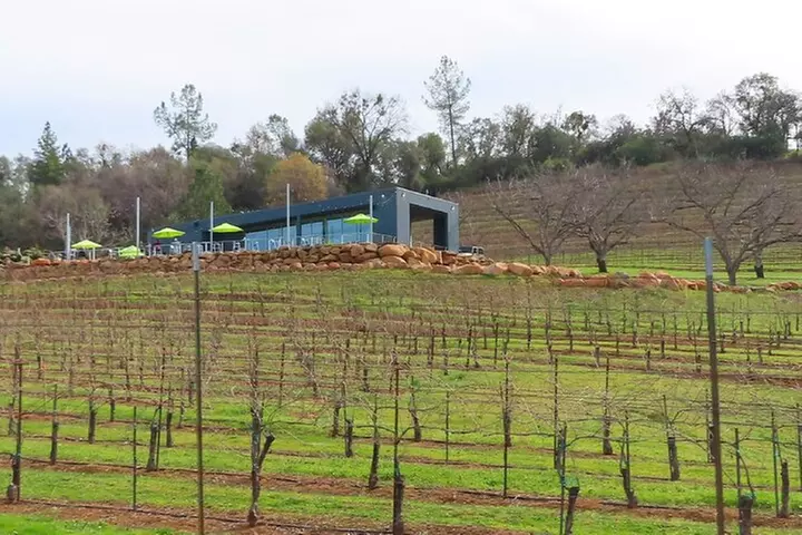 A Highway 49 Drive: A Self-Guided Audio Tour from Placerville to Ja...