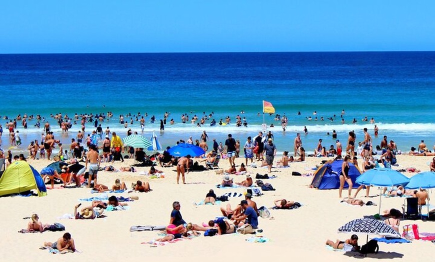 Image 2: Customizable Luxury Sydney City Sightseeing Tour