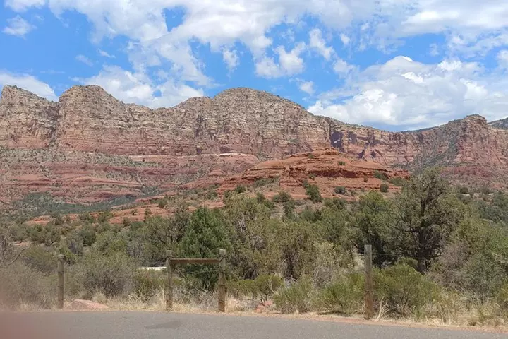 Private 2-Hour Sedona Bell Rock or Cathedral Vortex Journey & Meditation - Primary Image