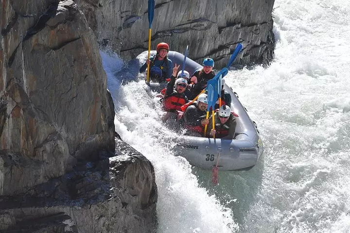 Middle Fork American River Whitewater Rafting Trip (Class 3-4)