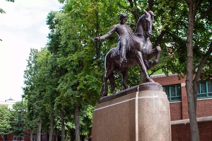Boston's History and Highlights: A Self-Guided Audio Tour