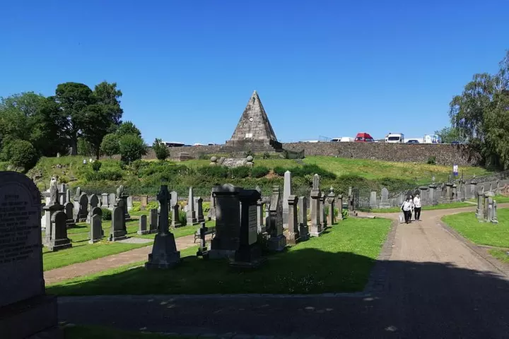 Stirling Old Town Daily Walking Tour (11am & 2pm)