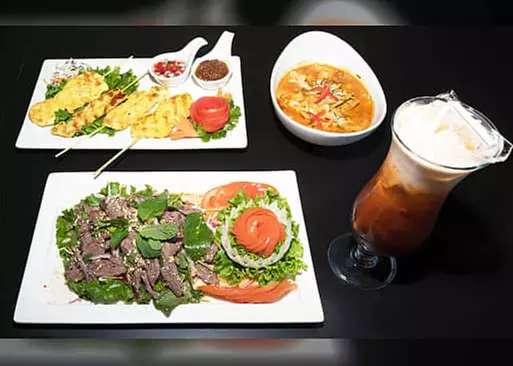 5% Cash Back at Canary House Thai Eatery