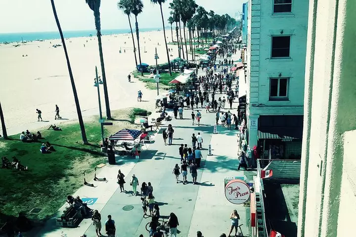 Venice Vibrations Public Bike Tour Experience