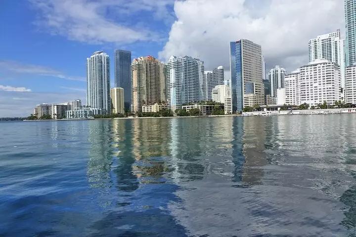 Miami: Biscayne Bay Star Island Sightseeing Cruise+Miami Skyline