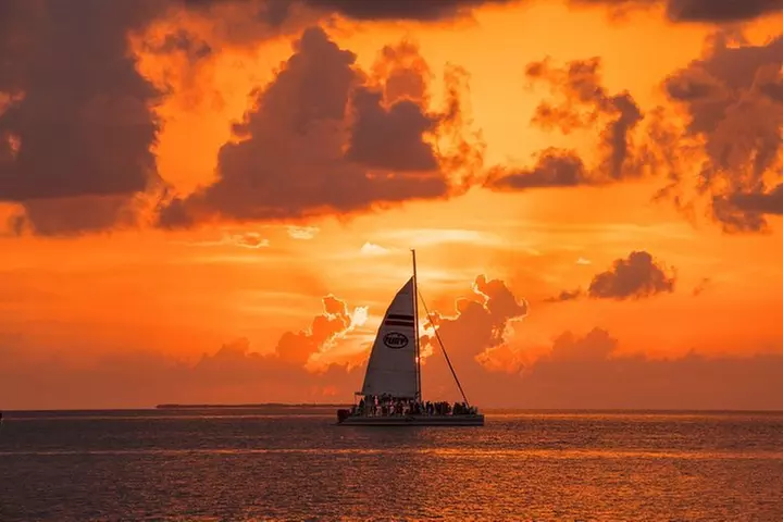 Key West Sunset Sail with Live Music, Drinks and Appetizers