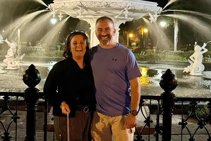 Interactive Paranormal Ghost Walking Tour in Savannah Georgia