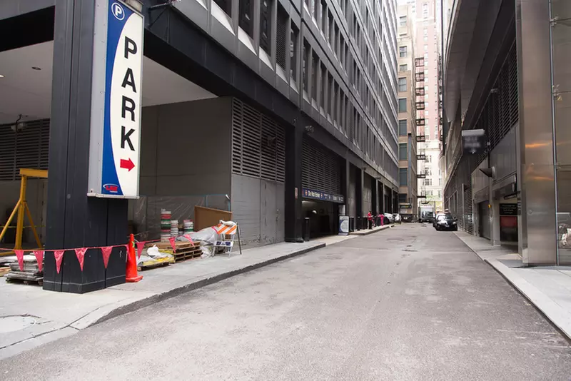 Parking at 33 West Monroe Garage