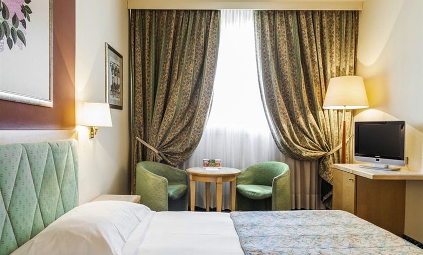 Image 6: ✈ ITALIE | Milan - City Life Hotel Poliziano 4* - Chambre familiale