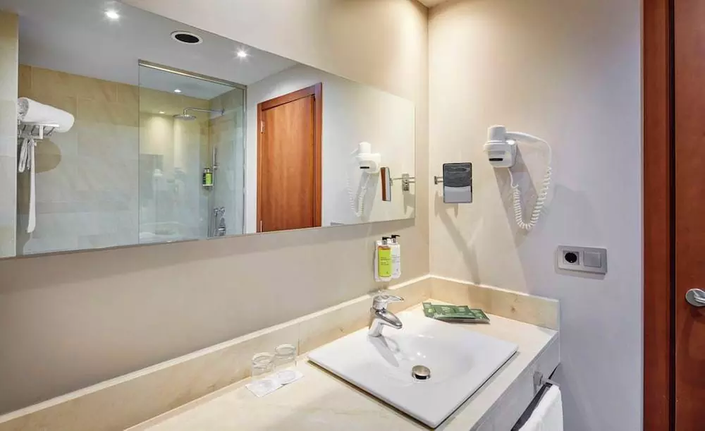 ✈ SPAIN | Barcelona - Sercotel Ciutat de Montcada 4*, 2 nights - Ci...