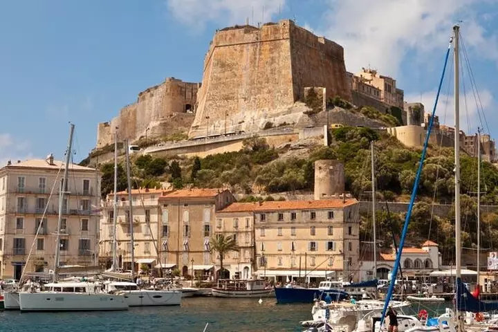 Visite à pied de l'histoire de Bonifacio depuis le port de croisière