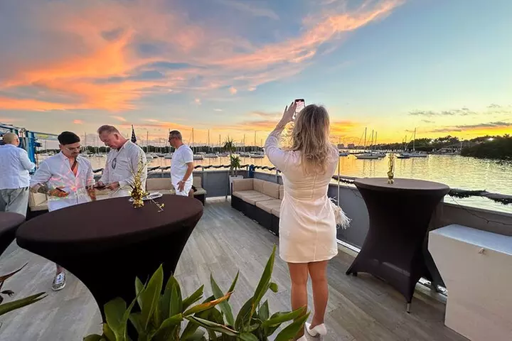 Islamorada Florida Keys Sunset Sightseeing Cruise Music