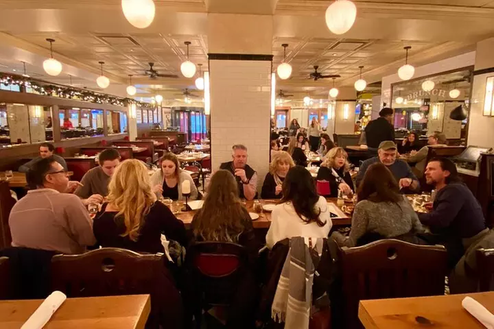 Downtown Chicago Walking Pizza Tour