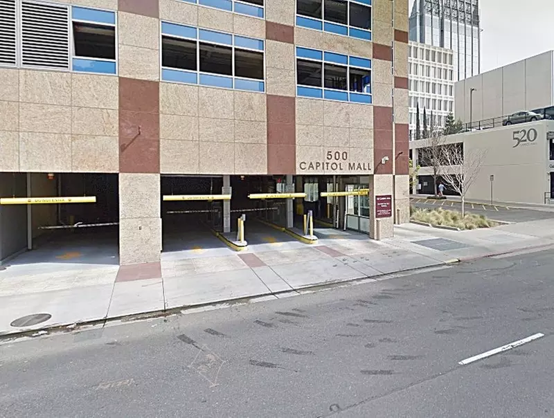 Parking at Bank of the West Sacramento Garage